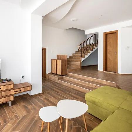 Azurea Villa
